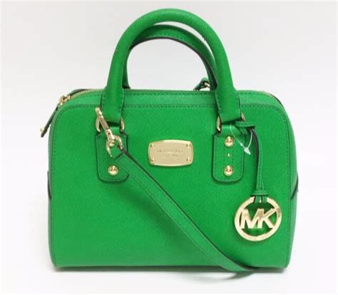 michael kors saffiano leder grün|Michael Kors leather bag.